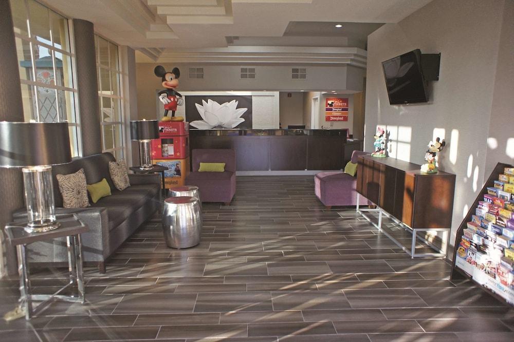 La Quinta By Wyndham Anaheim Exterior foto