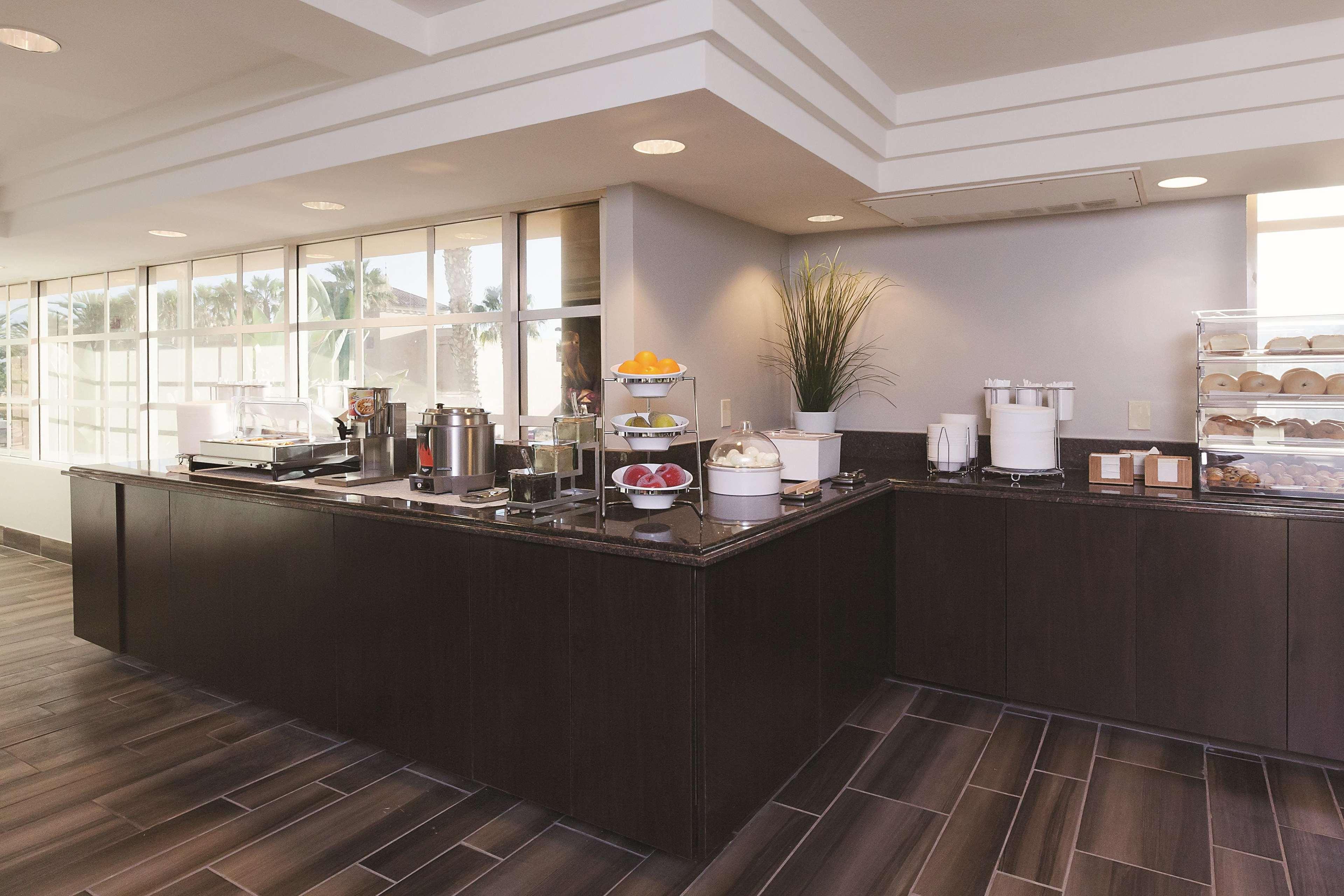 La Quinta By Wyndham Anaheim Exterior foto