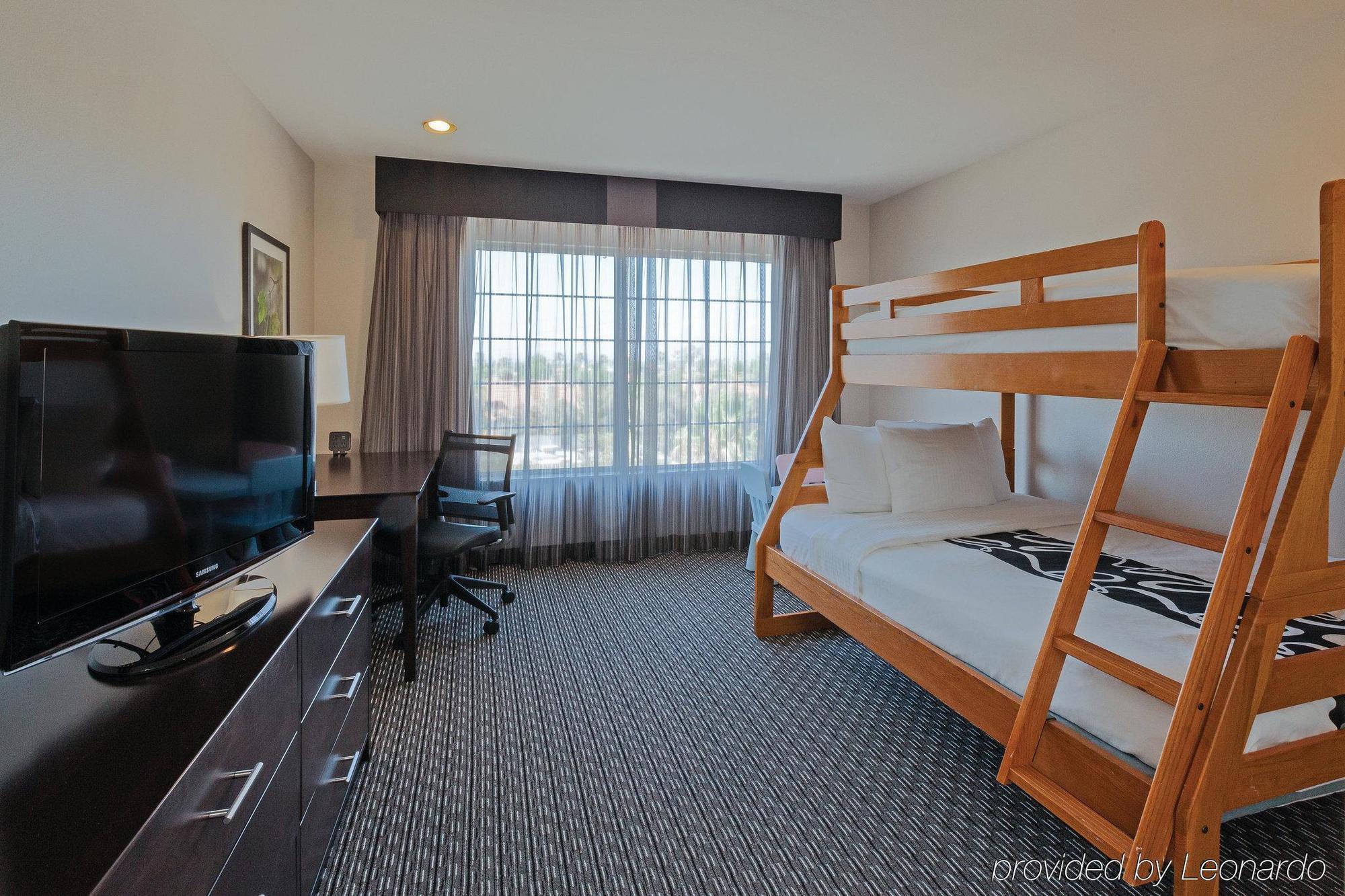 La Quinta By Wyndham Anaheim Exterior foto