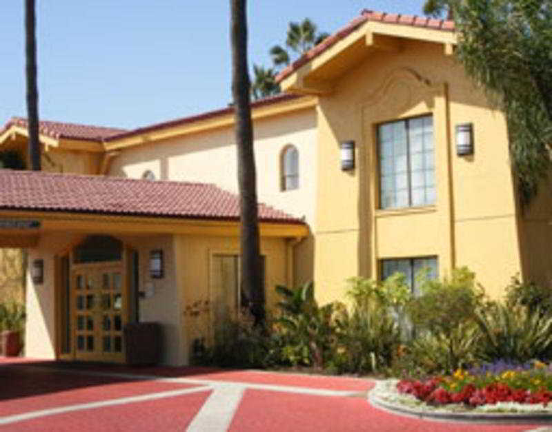 La Quinta By Wyndham Anaheim Exterior foto