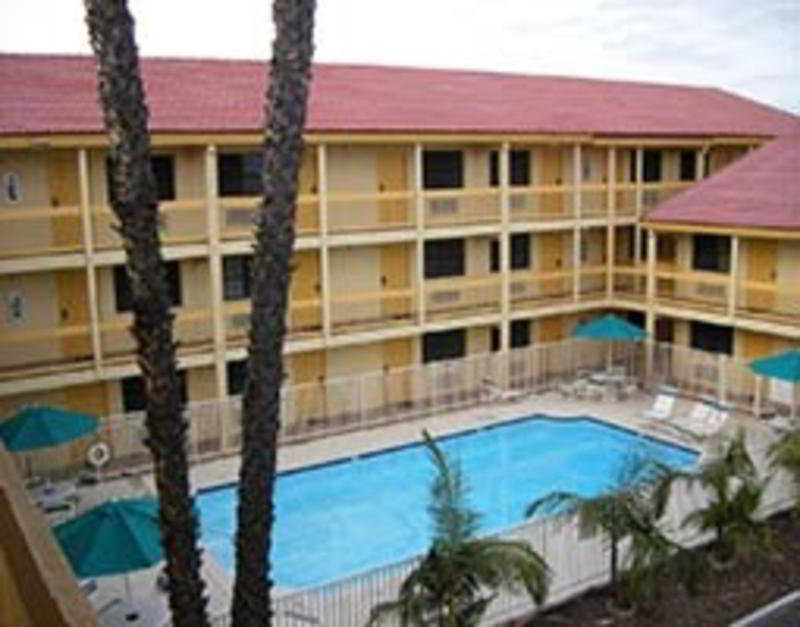 La Quinta By Wyndham Anaheim Exterior foto